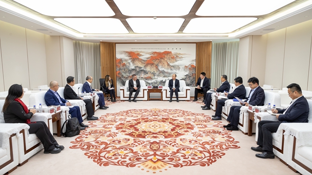 莫鼎革會(huì)見(jiàn)霍尼韋爾智能工業(yè)科技集團(tuán)總裁兼首席執(zhí)行官路成