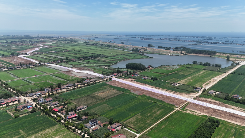 2024年7月，公司搶建團(tuán)洲垸險(xiǎn)情第三道防線